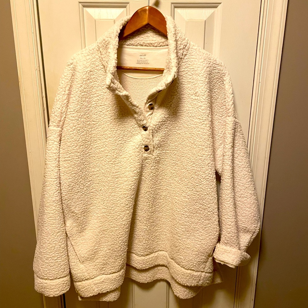 Aerie soft quarter cloud sherpa NWOT